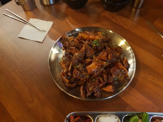 임창정의모서리족발 이미지