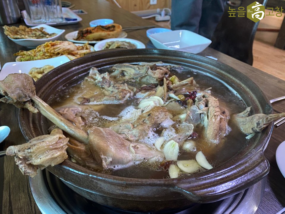 산야초한방백숙 이미지