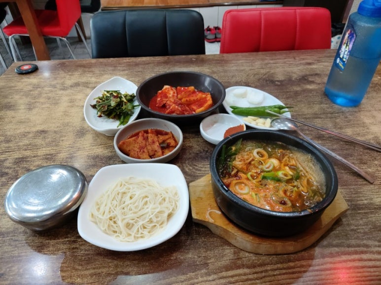 신촌돌솥설렁탕 이미지