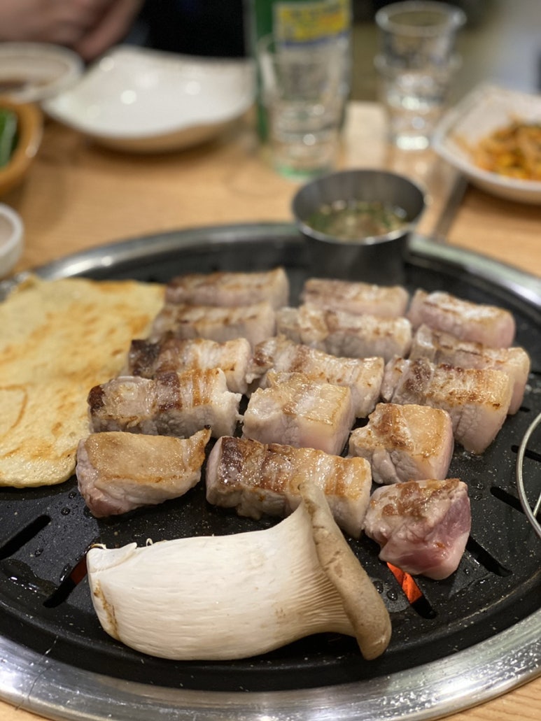 윤봉근생돼지고기 이미지