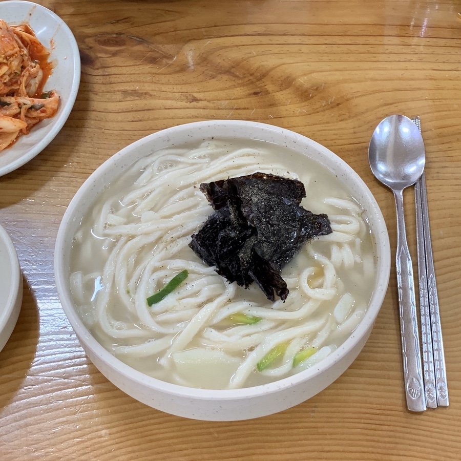엄마손칼국수 이미지
