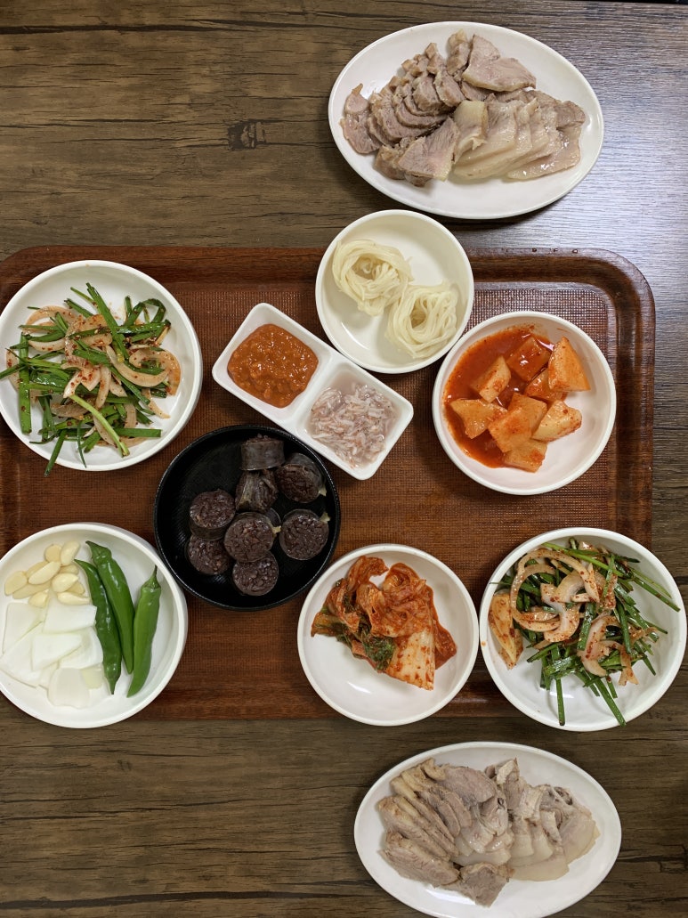 장터돼지국밥 이미지