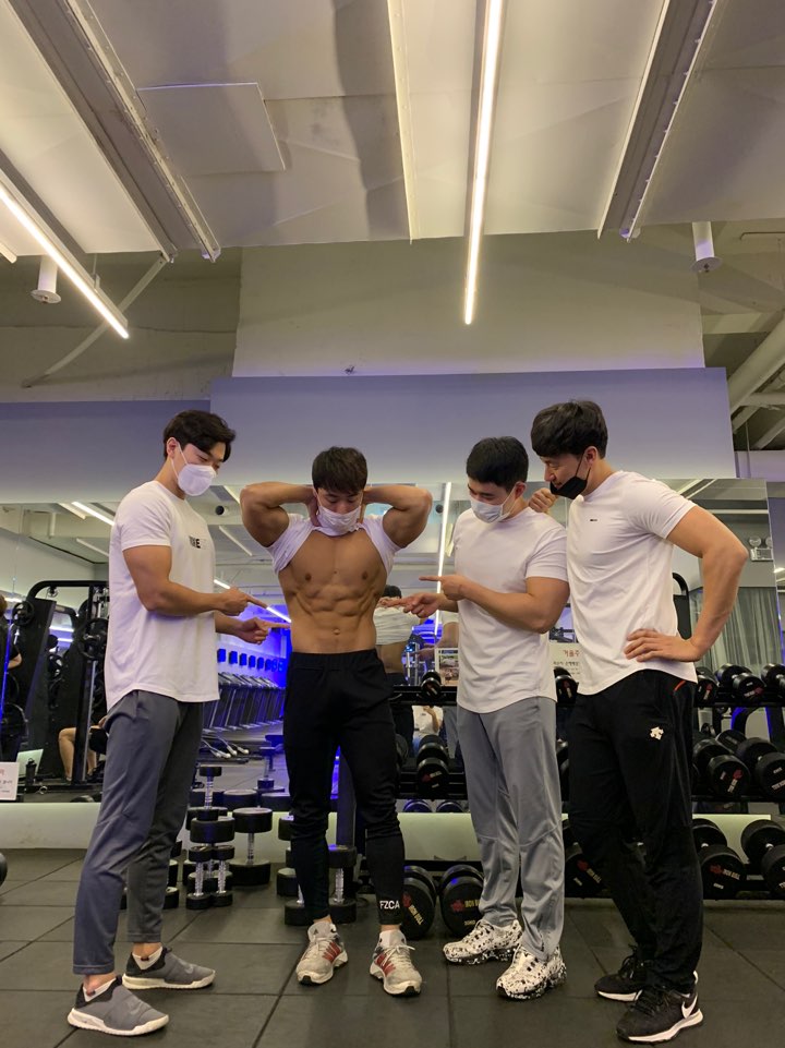 간지휘트니스 이미지