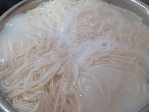 맛좋은멸치국수 이미지