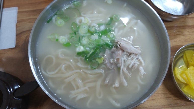 부자닭한마리칼국수 이미지