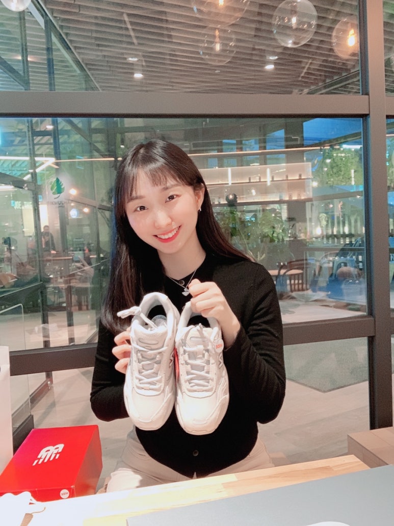 새신을신꼬 이미지