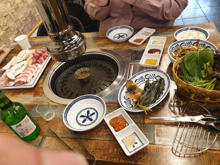 몰래훔친뒷고기도둑 이미지