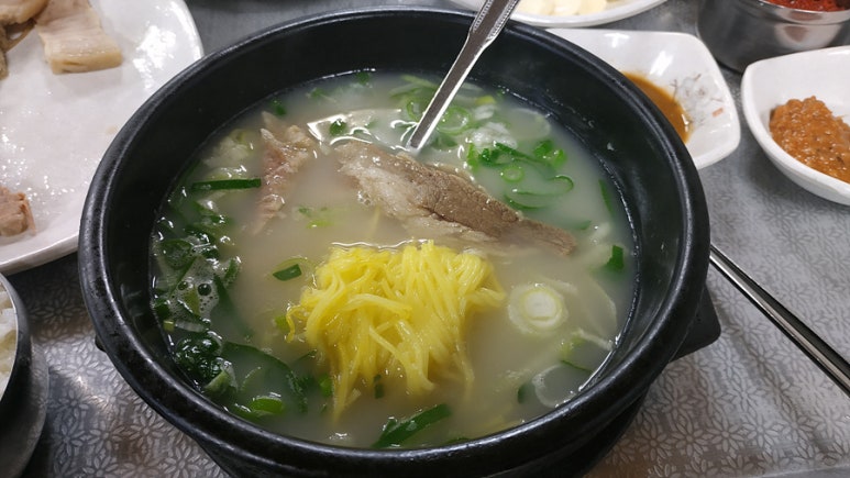 시골집 돼지국밥 이미지