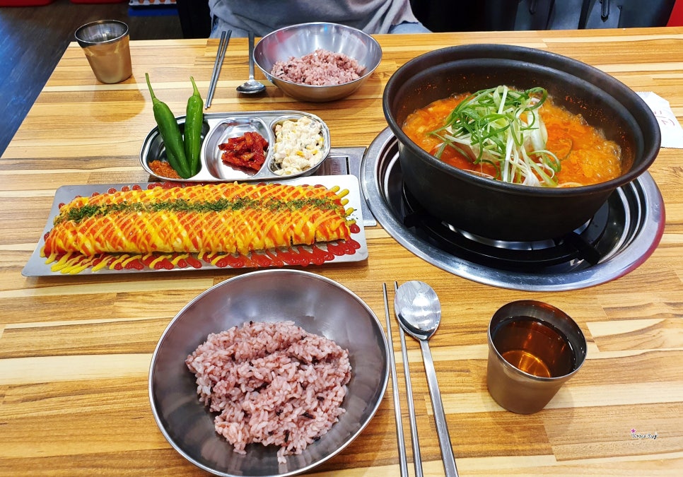 가야 생고기 김치찌개 이미지
