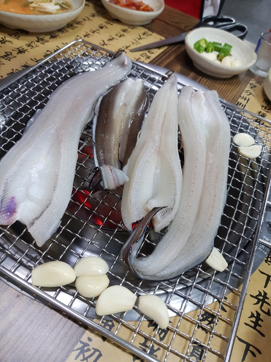 바다돌장어구이 이미지