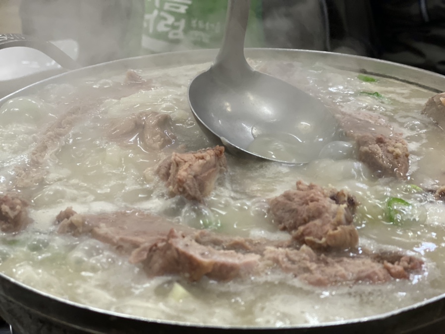 참돼지깡통구이 이미지