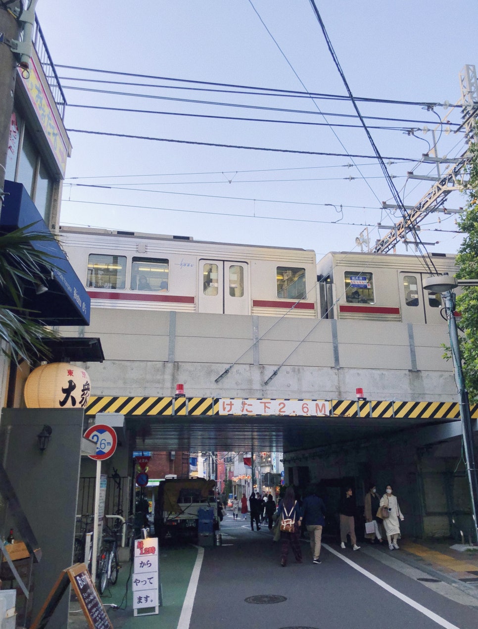 커피바이팩토리 이미지