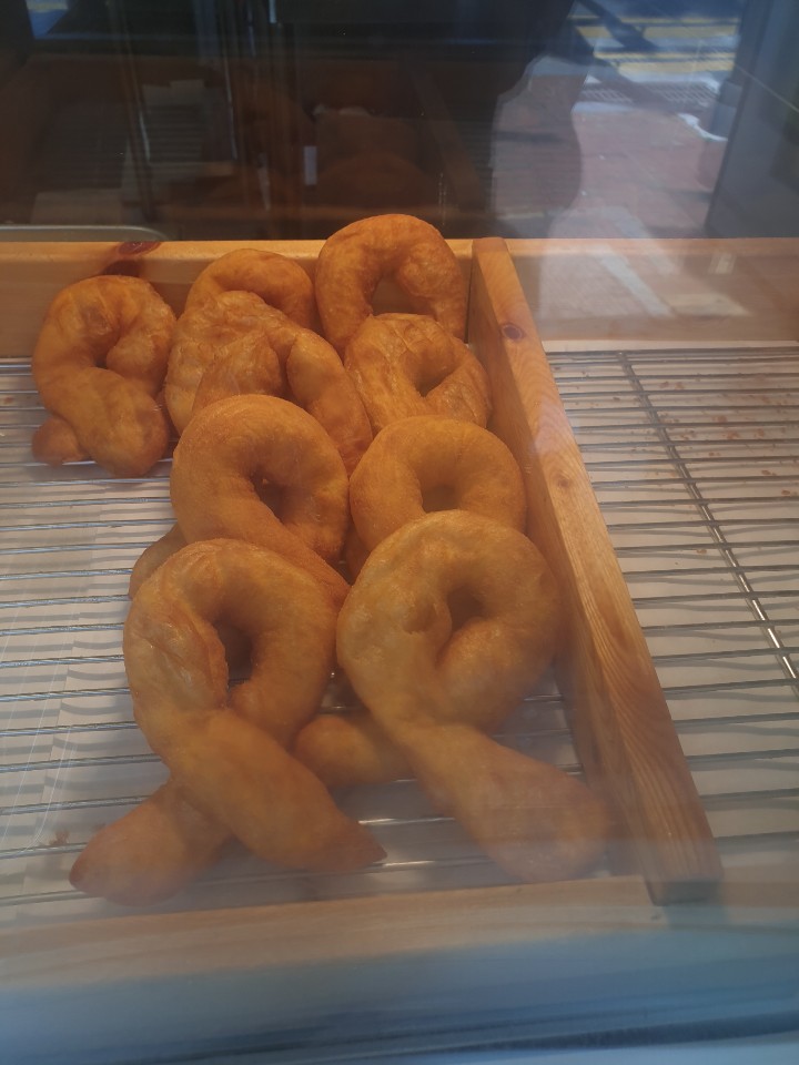 유명찹쌀꽈배기 이미지
