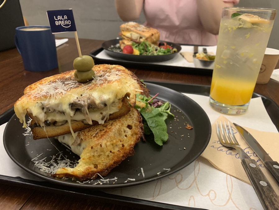 (주)라라브레드 이미지