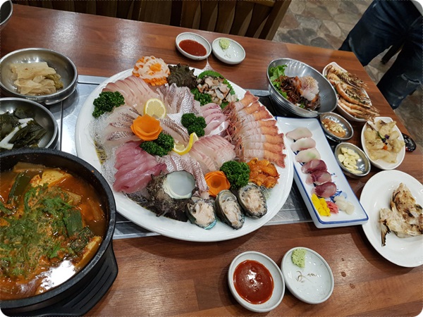 청정바다회센타식당 이미지