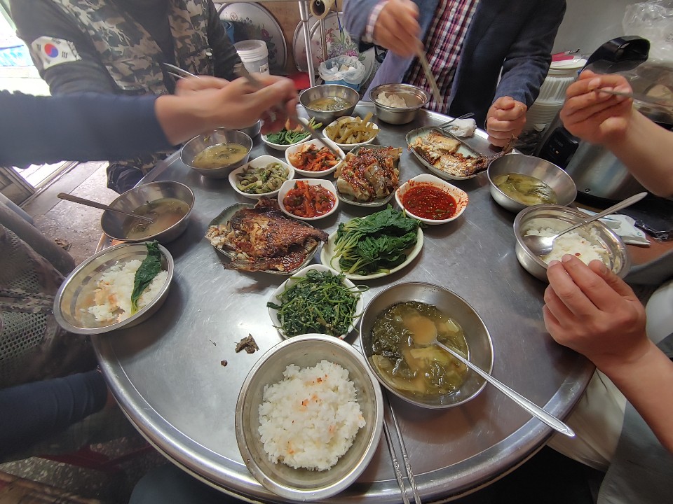 진동사거리식당 이미지