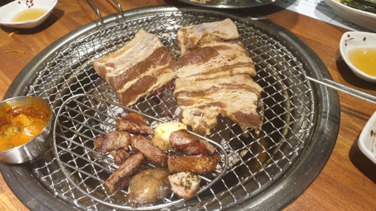 더바른생고기 이미지
