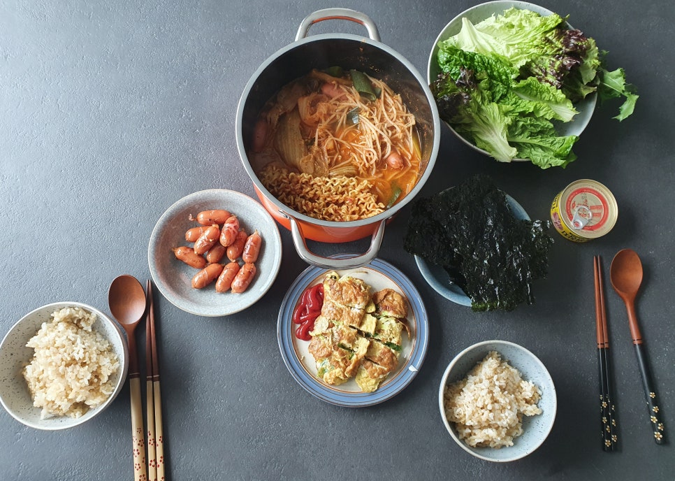 식탁풍경 이미지