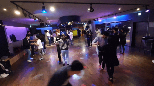 루에다라틴댄스스튜디오 이미지