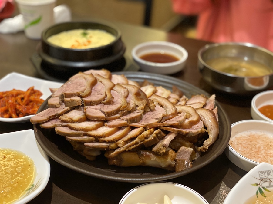 장모손한방왕족발 이미지