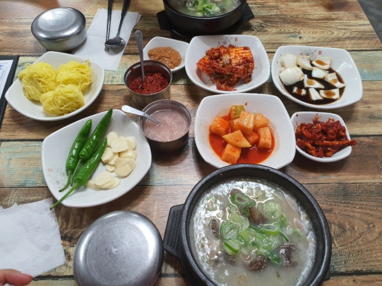시골집 돼지국밥 이미지
