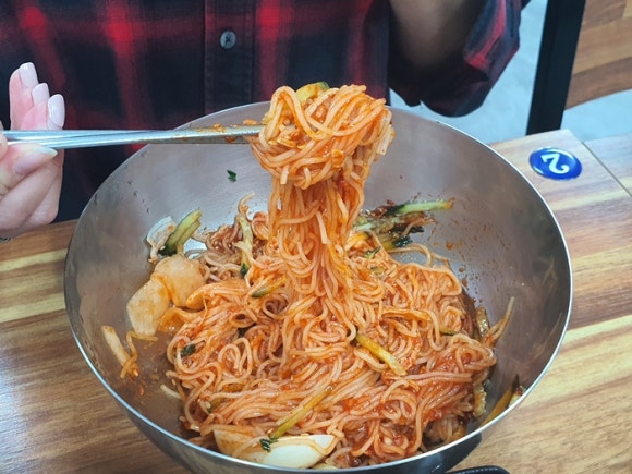원조밀면 이미지