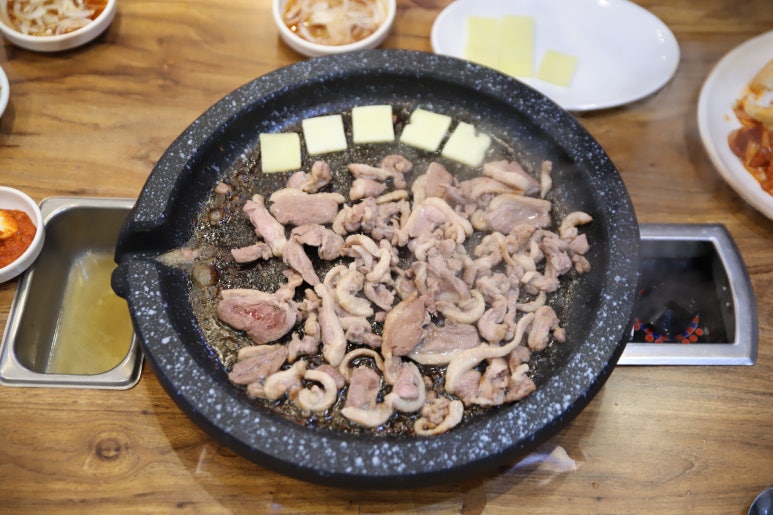 통큰생오리 이미지