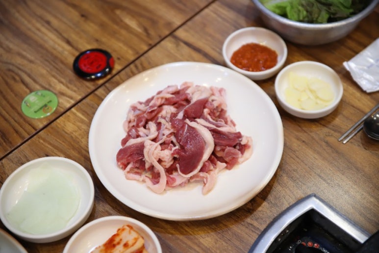 통큰생오리 이미지