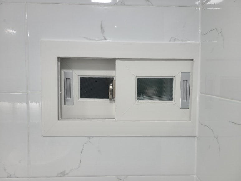 시장샤시유리 이미지