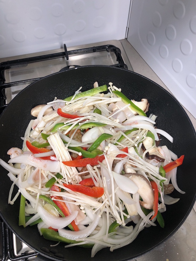 연근이해물찜 이미지