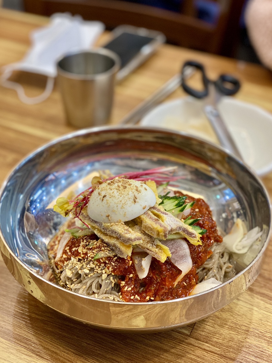 메밀고밀면 이미지