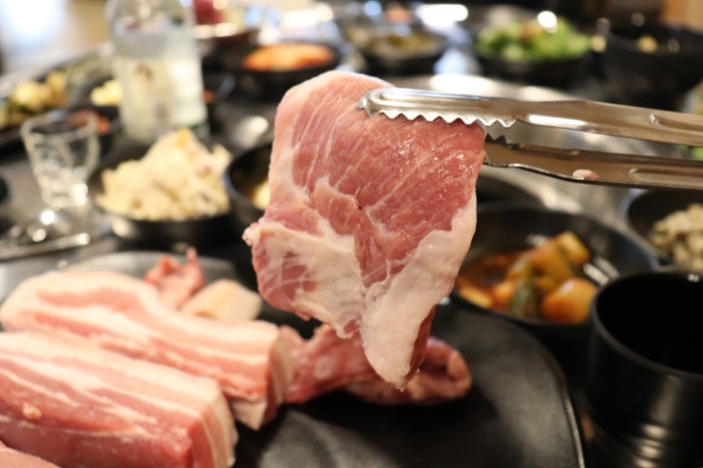 제주흑돈세상수라간 이미지