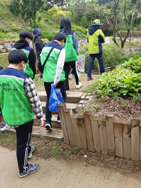 수수꽃달 이미지