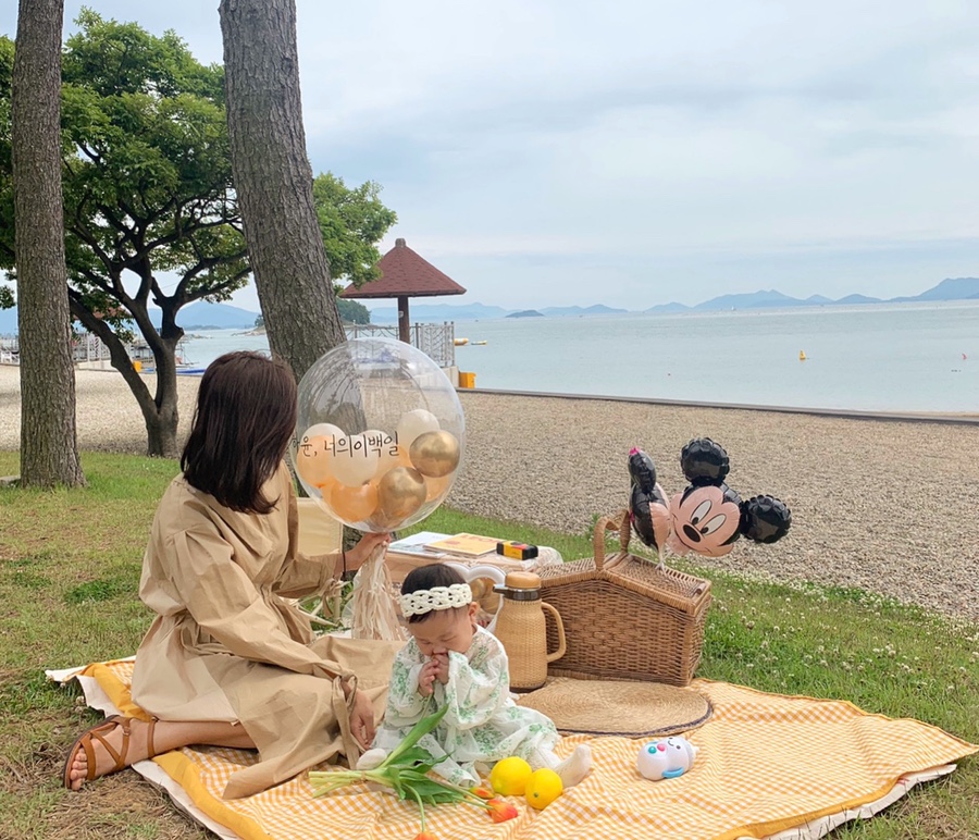 너와나의피크닉 이미지