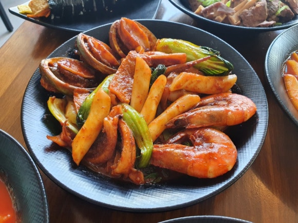 가루김밥떡볶이 이미지
