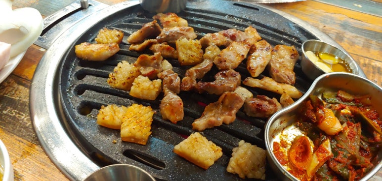 훔친뒷고기 이미지