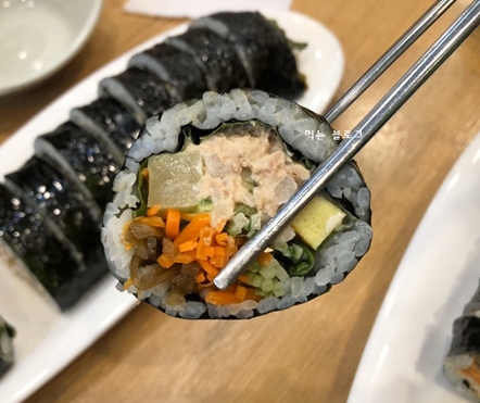 얌샘김밥 이미지