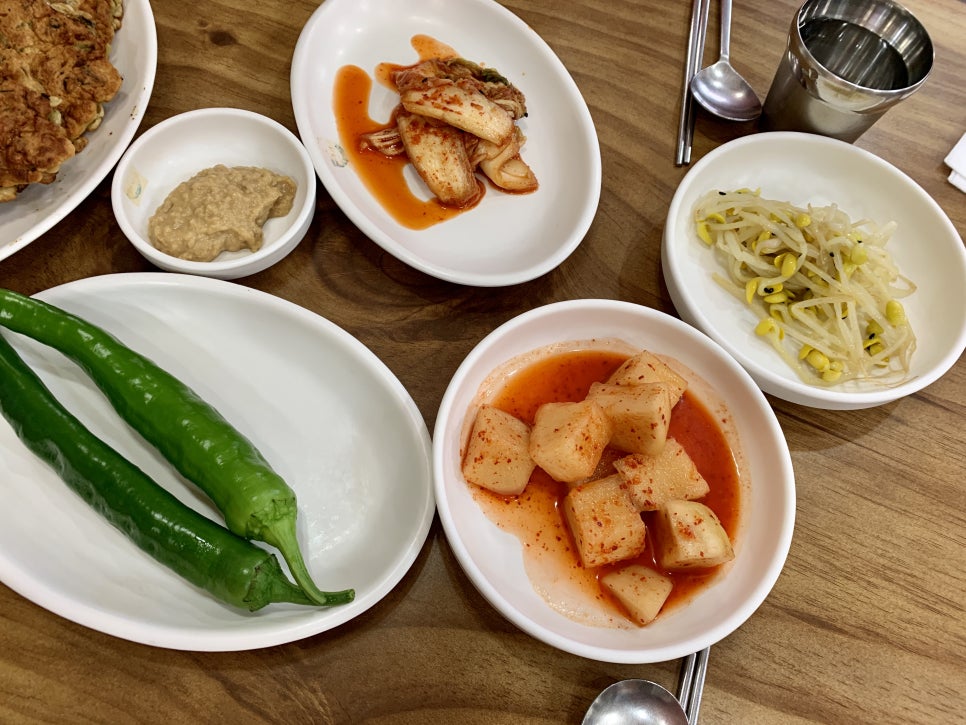 굴국밥전문점 이미지