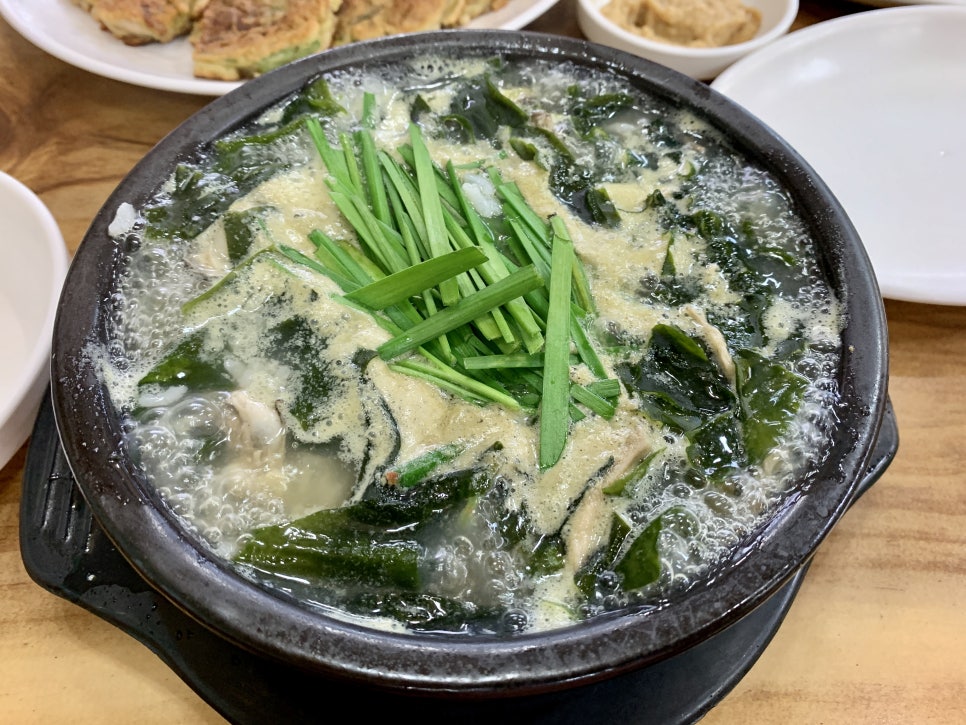 굴국밥전문점 이미지