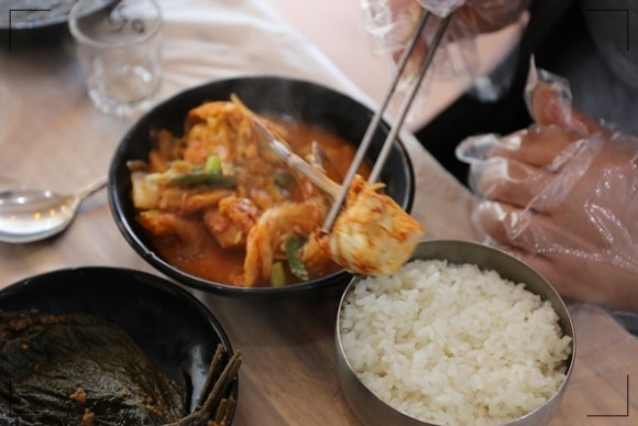 신선한 게국지 간장게장 이미지