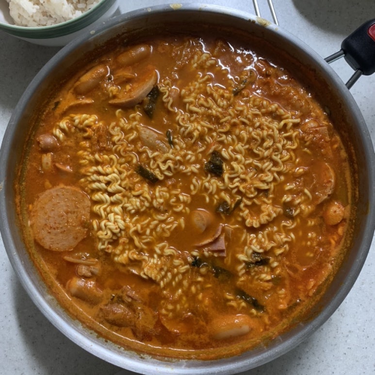 쌍둥이 부대찌개 이미지