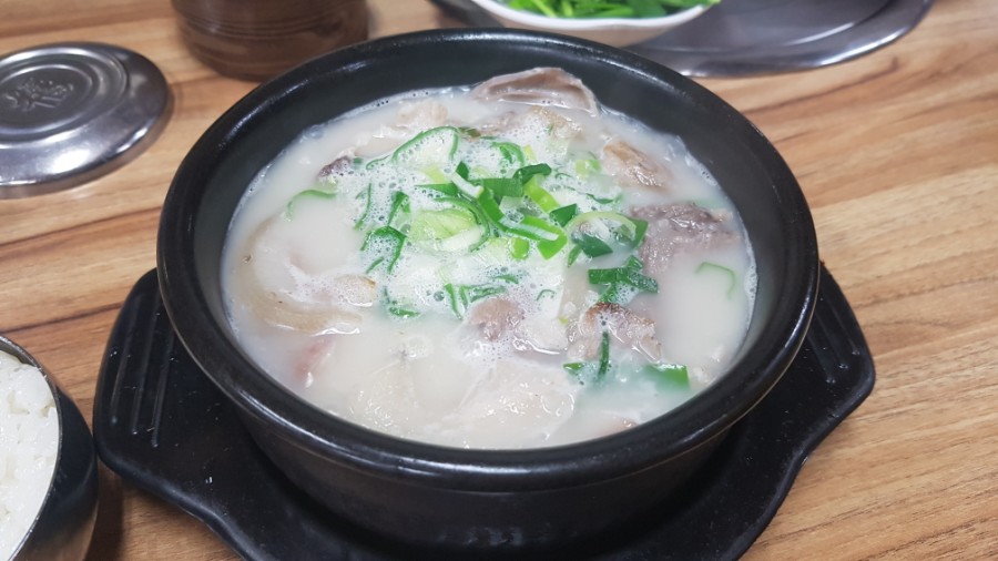 엄나무 순대국 이미지