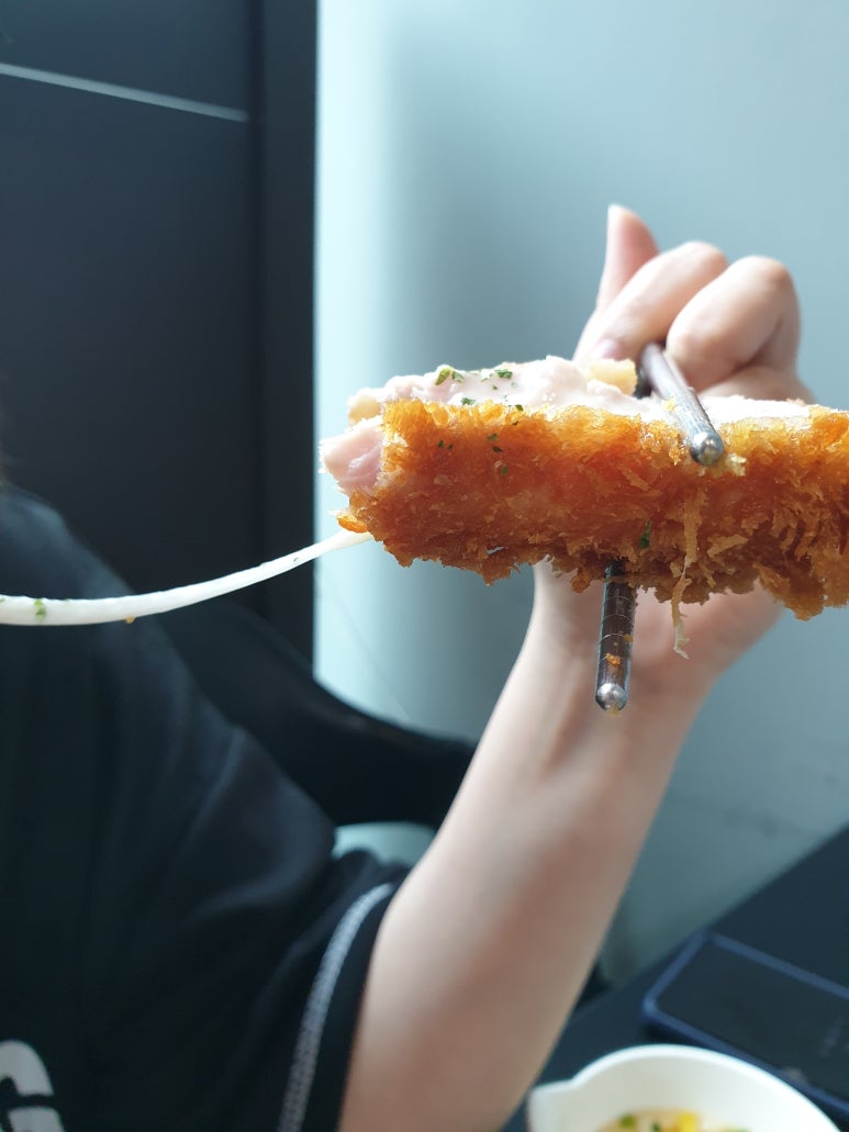 술술술돈까스 이미지