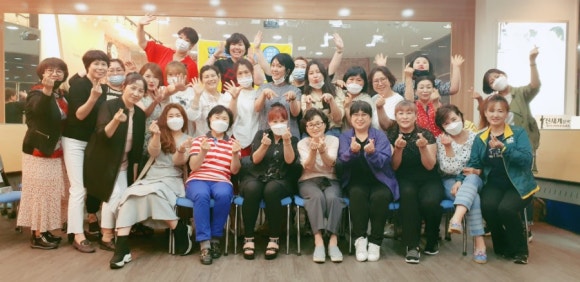 한국시니어교육연구원 이미지