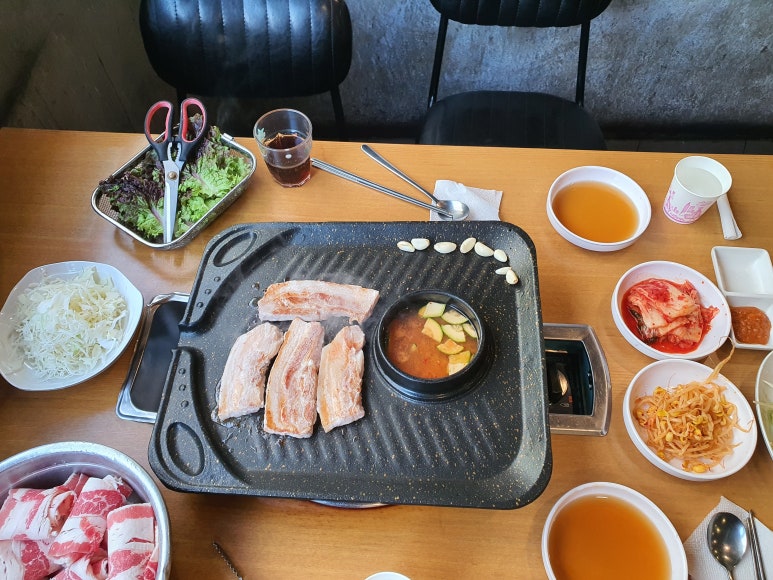 육품달 이미지