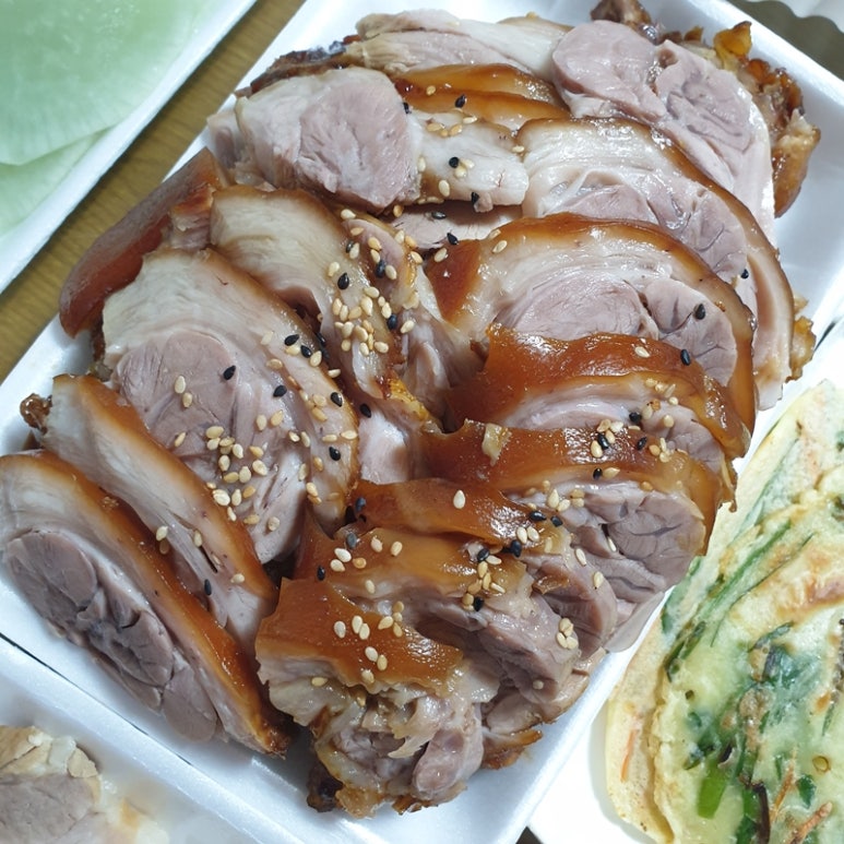 천하왕족발보쌈 이미지