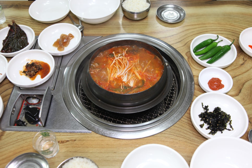 강변민물매운탕 이미지