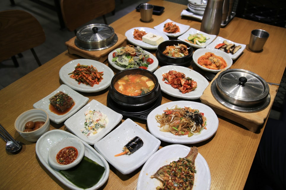 구름아래 캠핑장 이미지