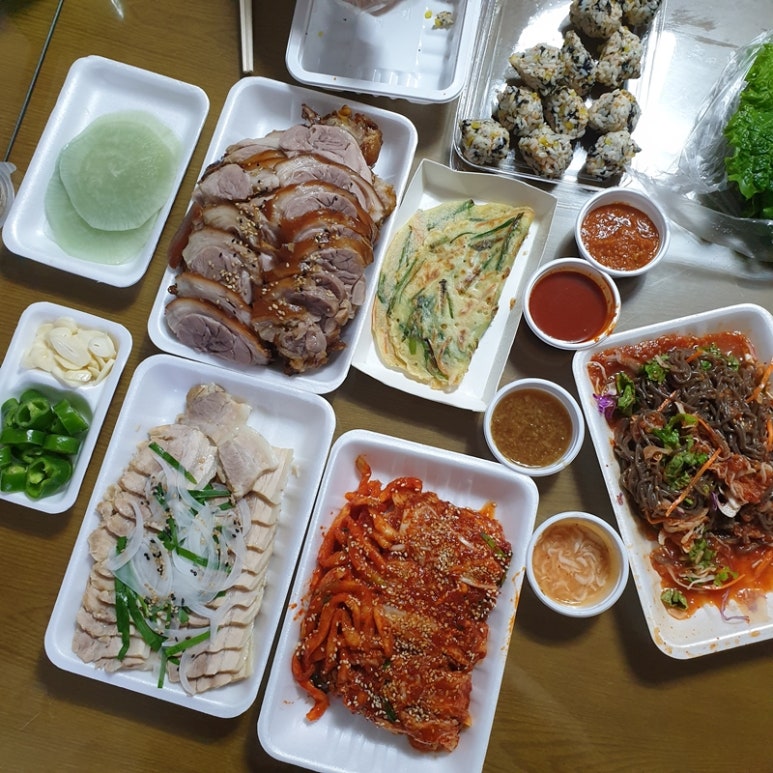 천하왕족발보쌈 이미지