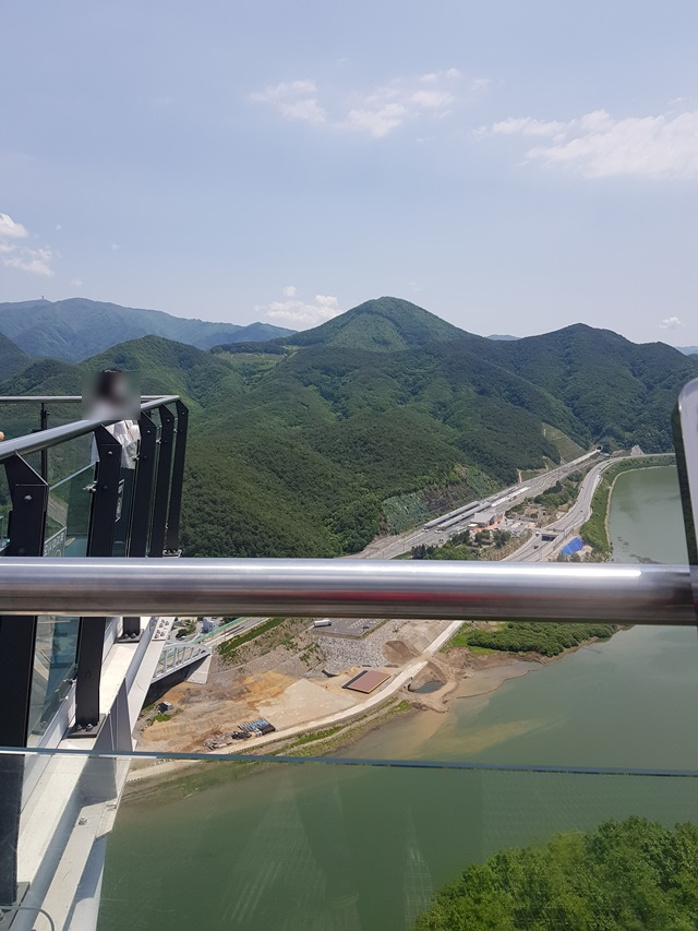 충주호관광선 이미지